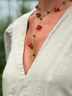 Universalus papuošalas su vyšniomis